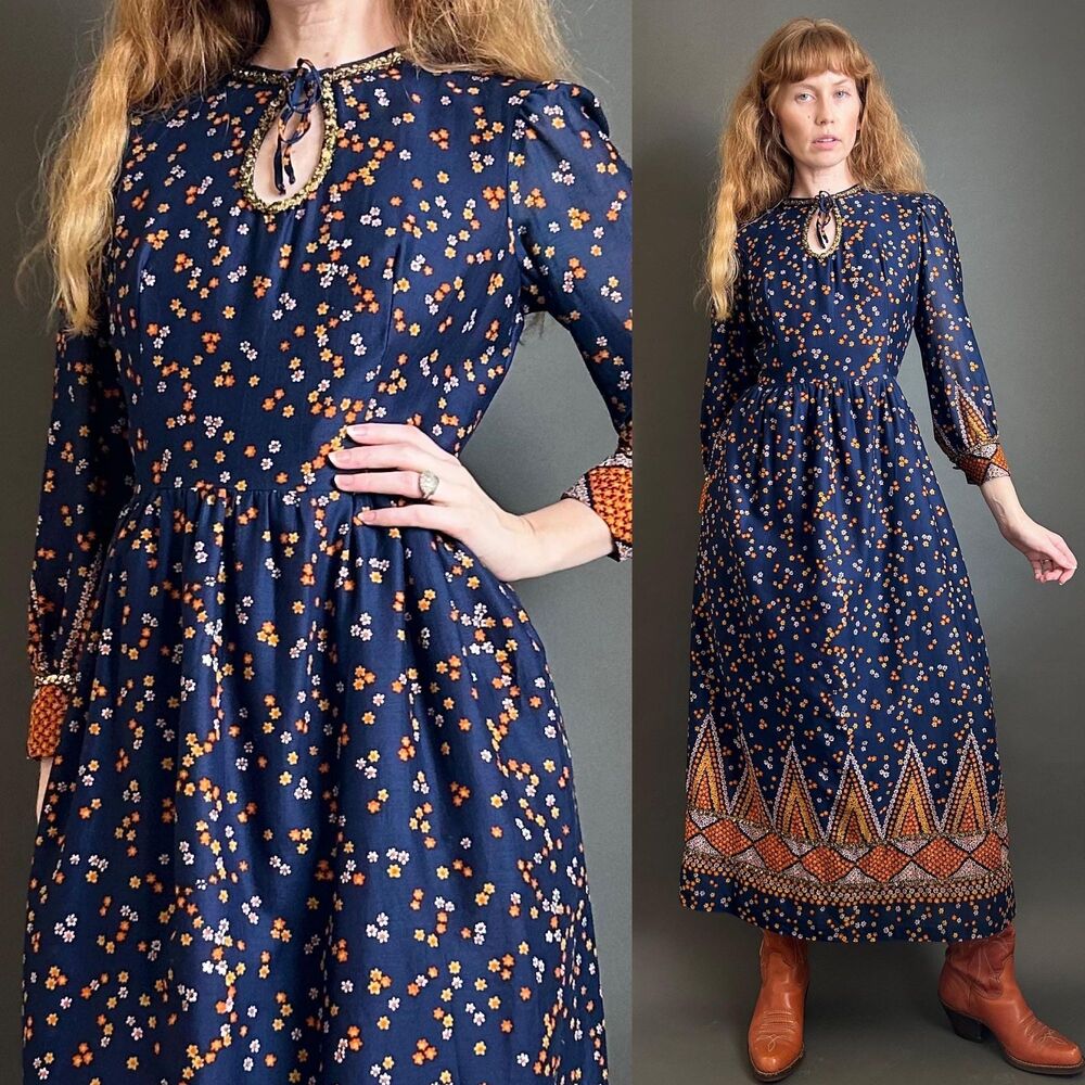 Vintage 1970s Keyhole Neckline Flower Patterned Maxi Dress, Medium